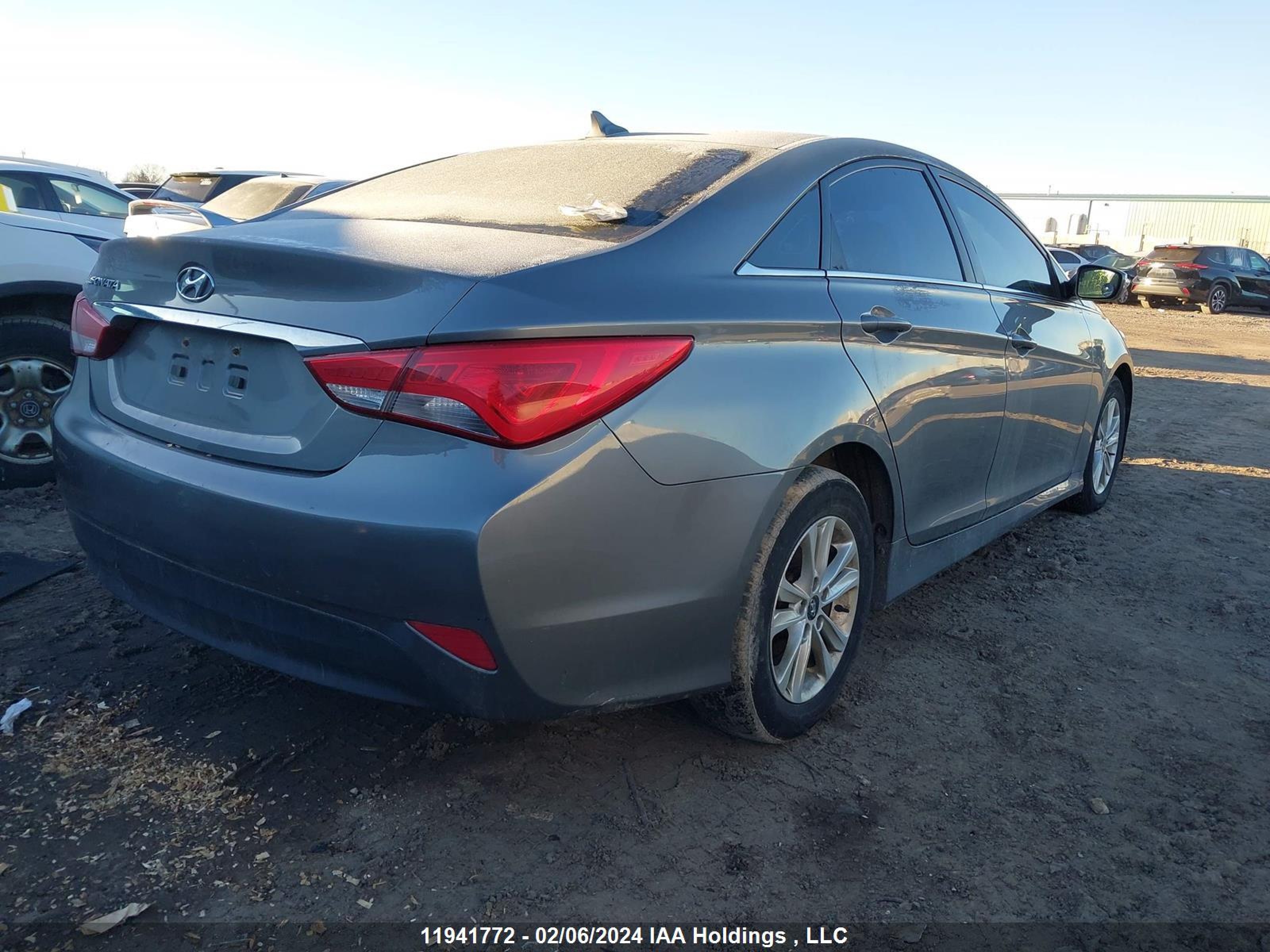 Photo 3 VIN: 5NPEB4ACXEH915111 - HYUNDAI SONATA 