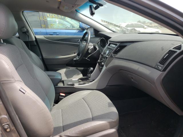 Photo 4 VIN: 5NPEC4AB0CH355780 - HYUNDAI SONATA SE 