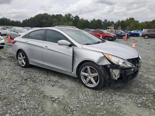 Photo 3 VIN: 5NPEC4AB0CH385488 - HYUNDAI SONATA SE 