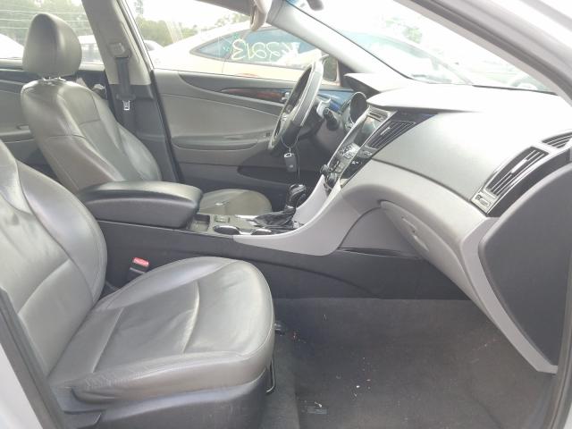 Photo 4 VIN: 5NPEC4AB0CH410213 - HYUNDAI SONATA SE 