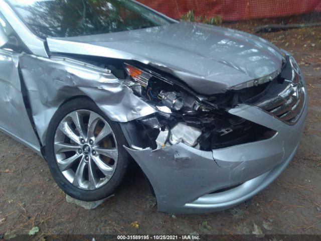 Photo 5 VIN: 5NPEC4AB0CH431109 - HYUNDAI SONATA 