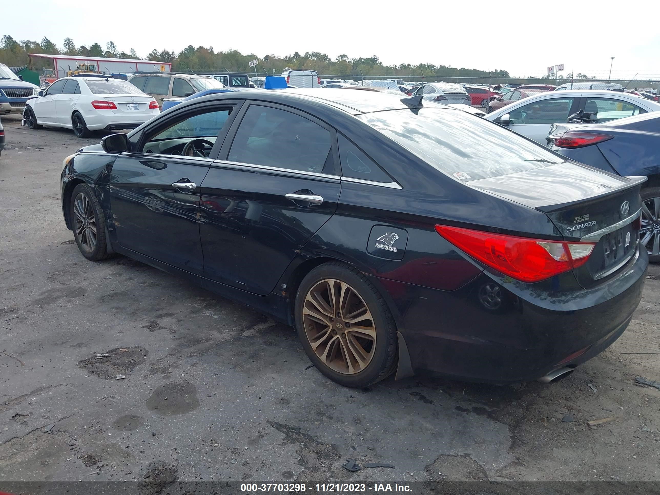 Photo 2 VIN: 5NPEC4AB0CH431773 - HYUNDAI SONATA 