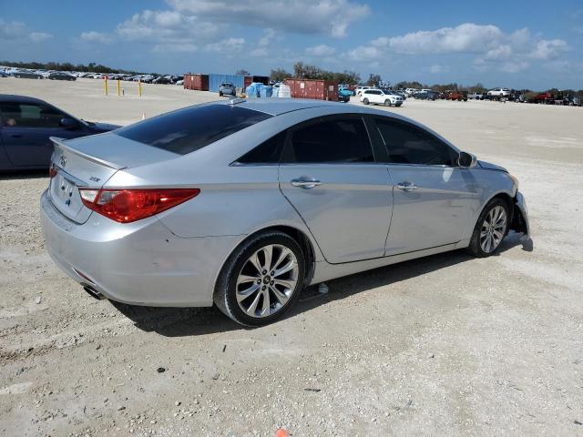 Photo 2 VIN: 5NPEC4AB0CH453109 - HYUNDAI SONATA SE 