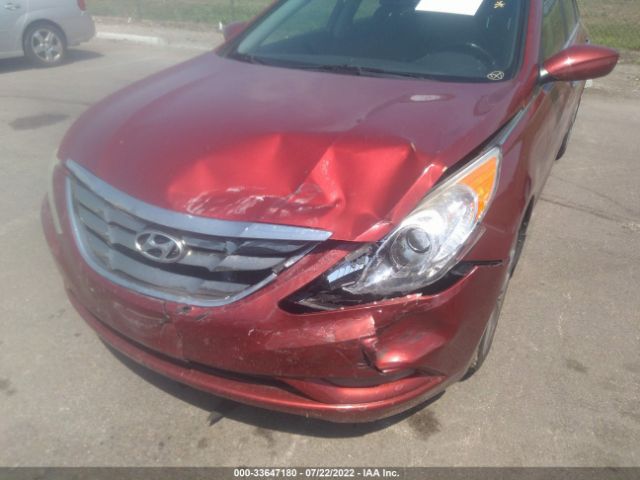 Photo 5 VIN: 5NPEC4AB0CH477328 - HYUNDAI SONATA 