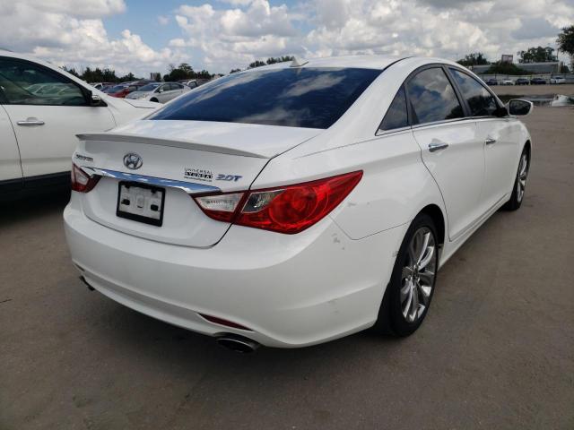 Photo 3 VIN: 5NPEC4AB0CH484439 - HYUNDAI SONATA SE 