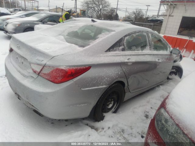 Photo 3 VIN: 5NPEC4AB0DH590617 - HYUNDAI SONATA 