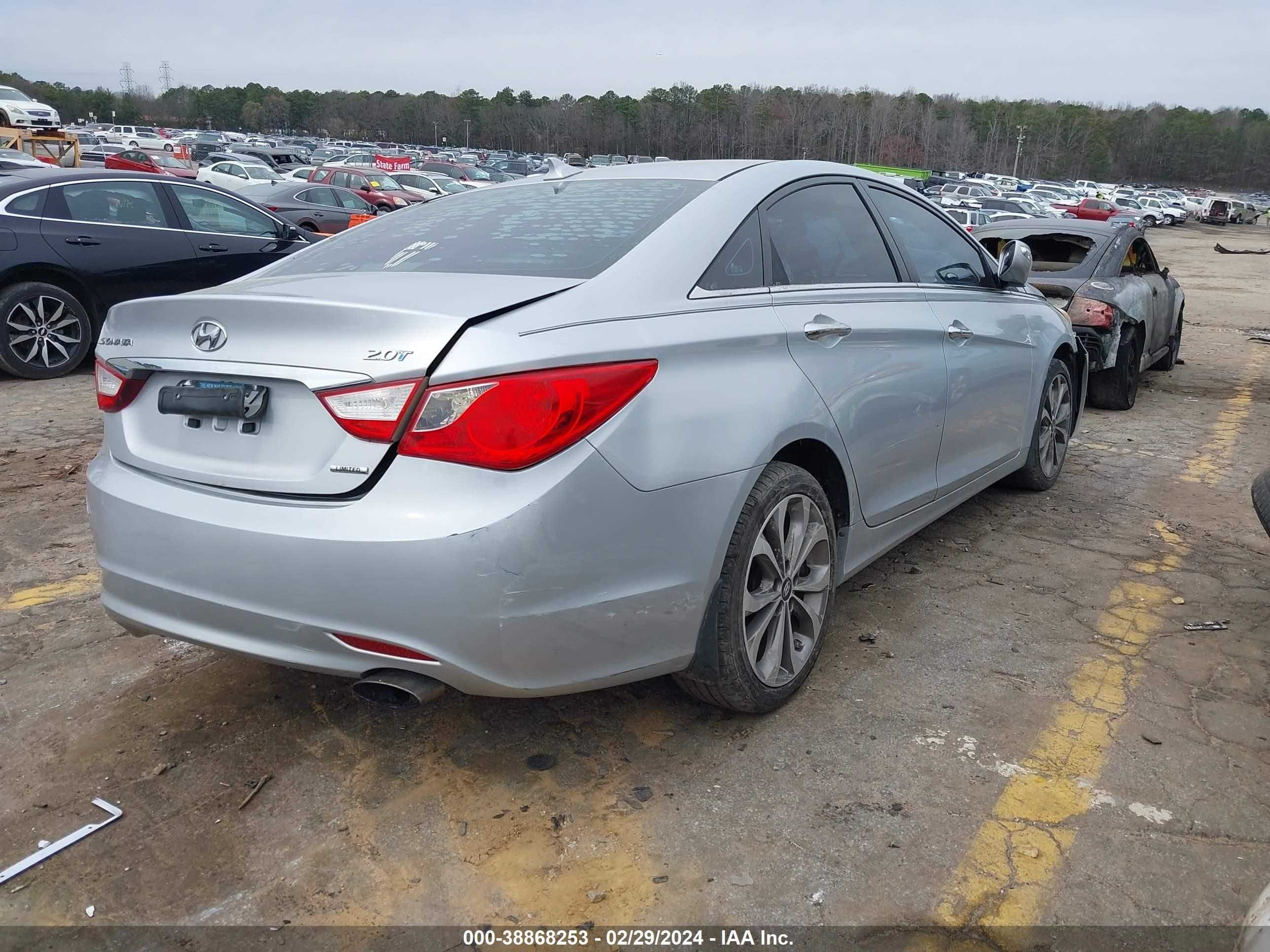 Photo 3 VIN: 5NPEC4AB0DH696081 - HYUNDAI SONATA 