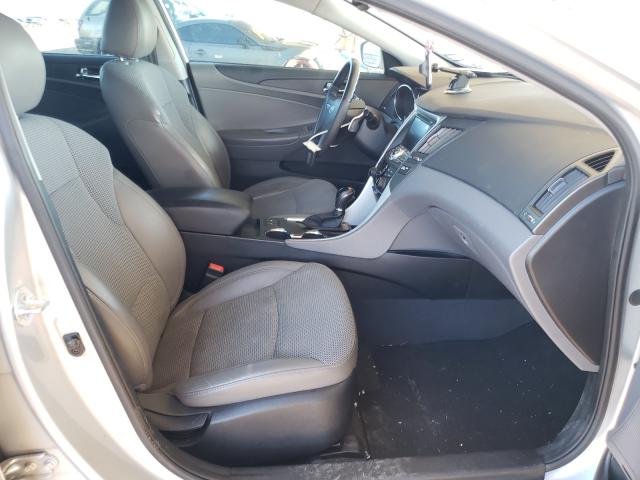 Photo 4 VIN: 5NPEC4AB0DH755615 - HYUNDAI SONATA SE 