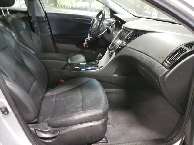 Photo 4 VIN: 5NPEC4AB1BH294311 - HYUNDAI SONATA SE 