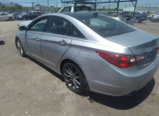 Photo 2 VIN: 5NPEC4AB1CH348806 - HYUNDAI SONATA 