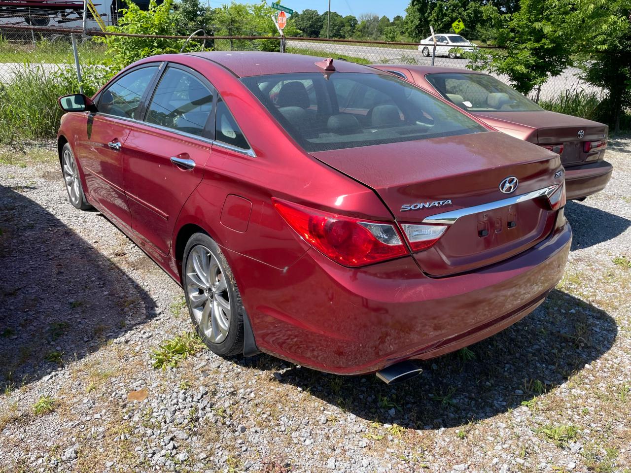 Photo 2 VIN: 5NPEC4AB1CH389520 - HYUNDAI SONATA 