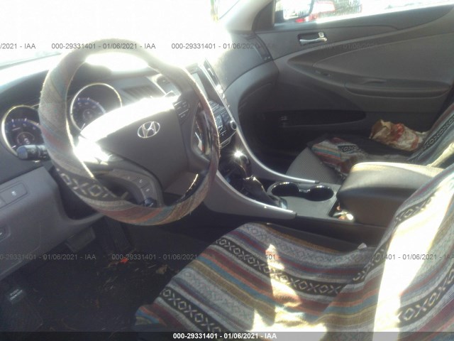 Photo 4 VIN: 5NPEC4AB1CH393485 - HYUNDAI SONATA 