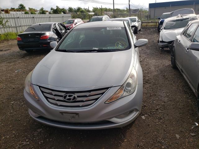 Photo 8 VIN: 5NPEC4AB1CH440465 - HYUNDAI SONATA SE 