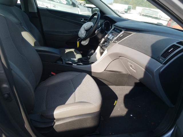 Photo 4 VIN: 5NPEC4AB1DH778269 - HYUNDAI SONATA SE 