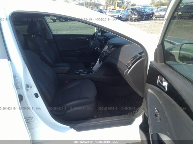 Photo 4 VIN: 5NPEC4AB1EH850721 - HYUNDAI SONATA 