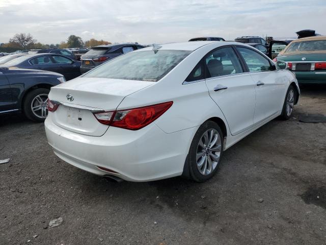 Photo 3 VIN: 5NPEC4AB2BH203322 - HYUNDAI SONATA SE 