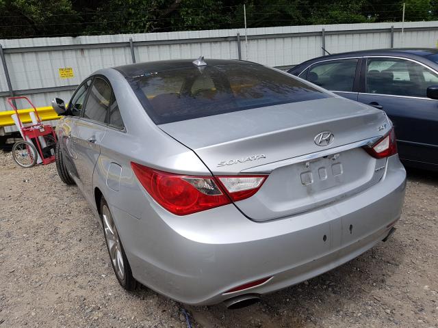 Photo 2 VIN: 5NPEC4AB2BH240256 - HYUNDAI SONATA SE 