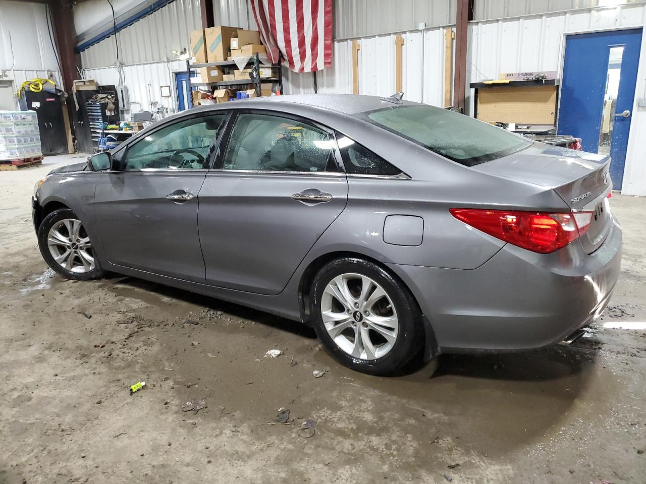 Photo 1 VIN: 5NPEC4AB2BH304957 - HYUNDAI SONATA 