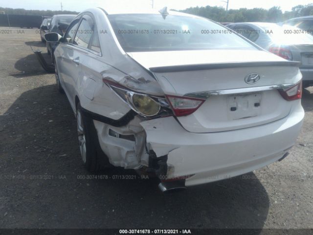 Photo 5 VIN: 5NPEC4AB2CH444217 - HYUNDAI SONATA 