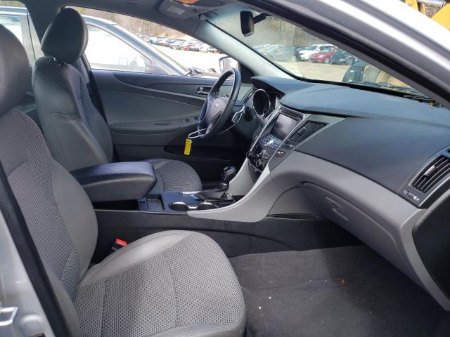 Photo 4 VIN: 5NPEC4AB2CH474334 - HYUNDAI SONATA SE 