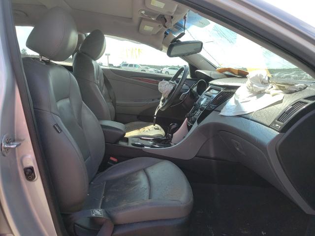 Photo 4 VIN: 5NPEC4AB2CH480036 - HYUNDAI SONATA SE 