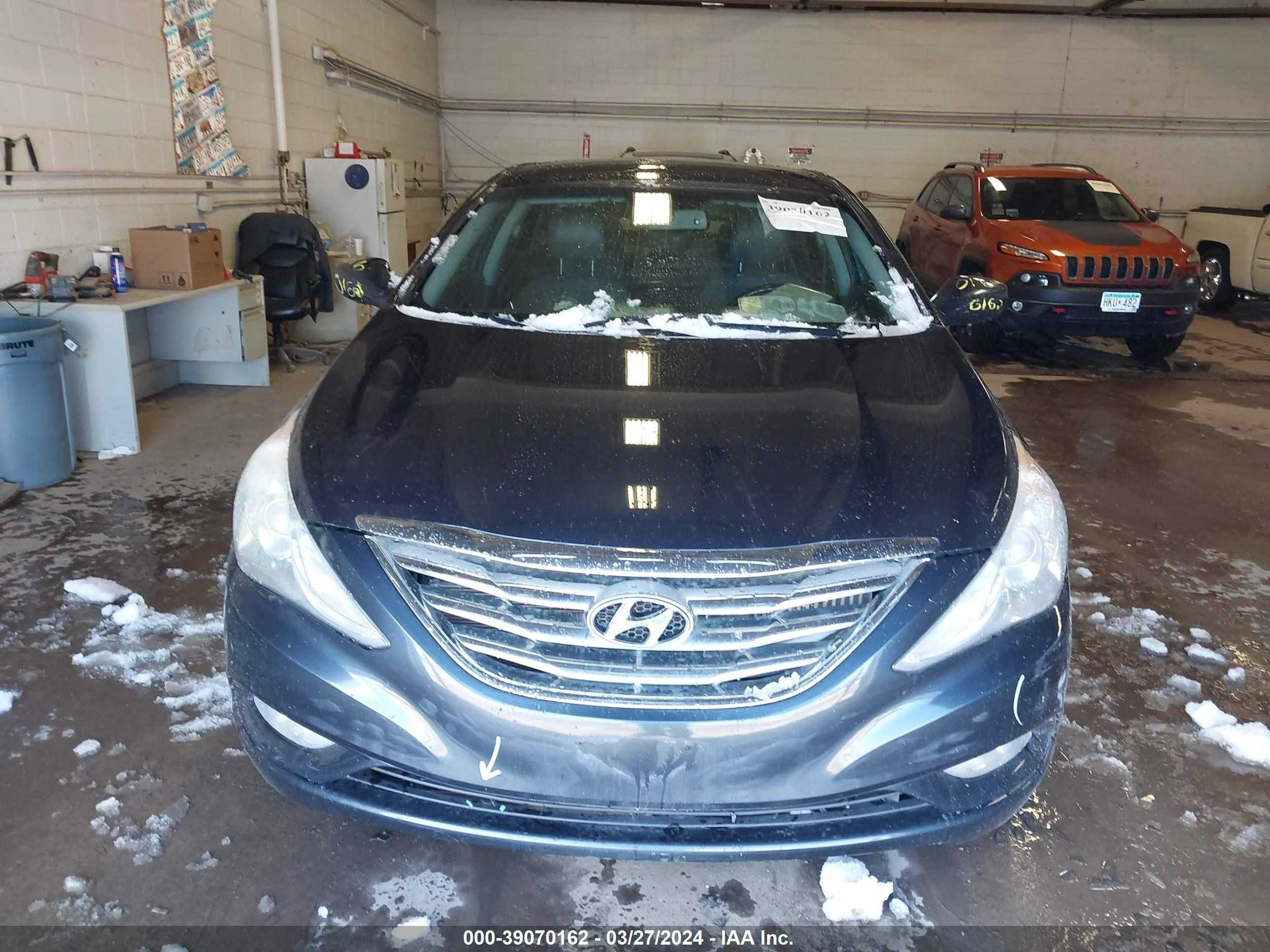 Photo 5 VIN: 5NPEC4AB2DH523940 - HYUNDAI SONATA 