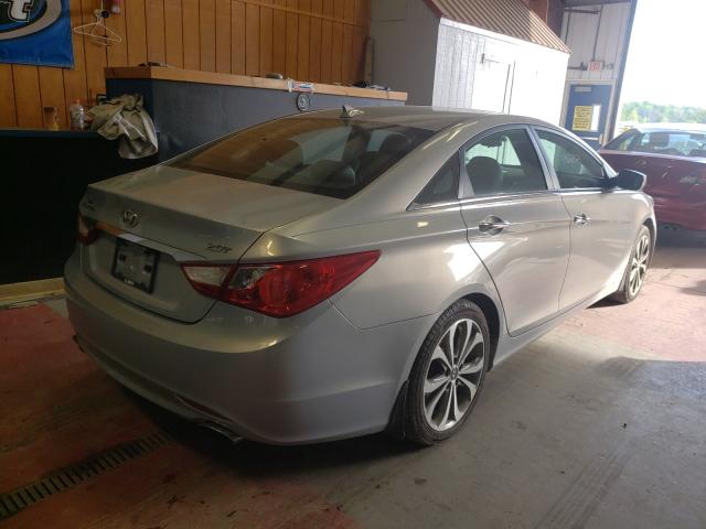 Photo 3 VIN: 5NPEC4AB2DH739433 - HYUNDAI SONATA SE 