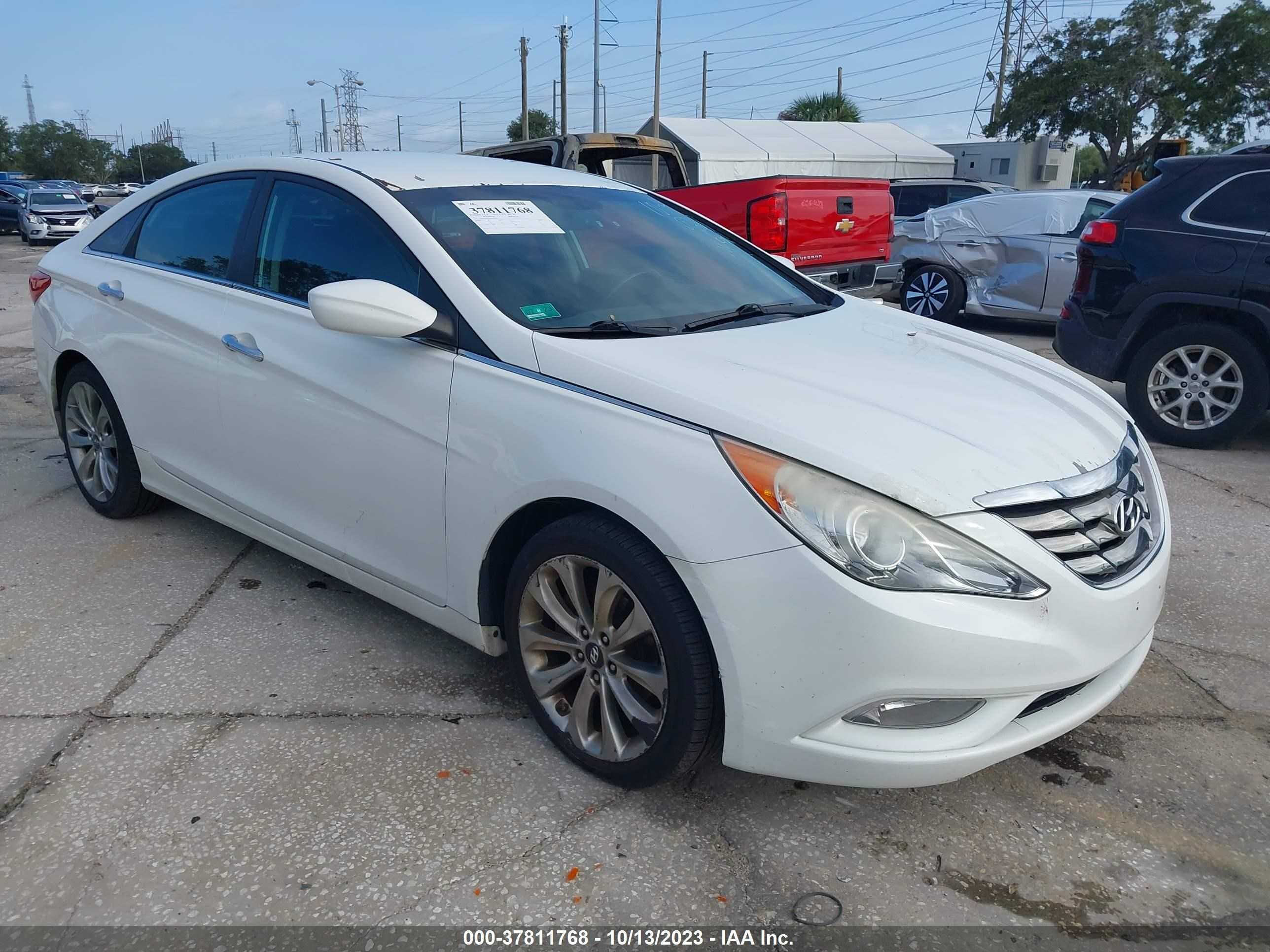 Photo 0 VIN: 5NPEC4AB3BH253047 - HYUNDAI SONATA 