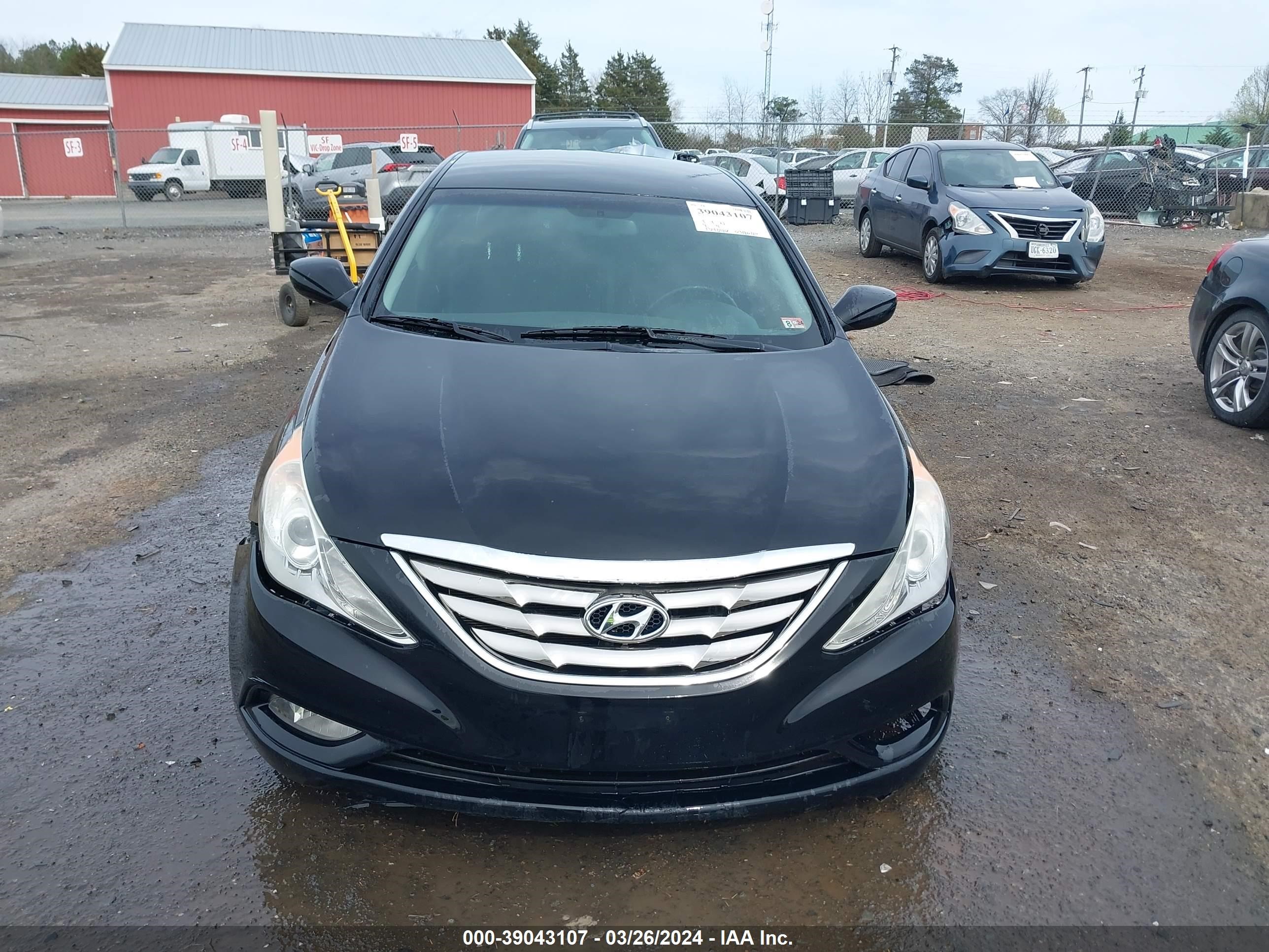 Photo 11 VIN: 5NPEC4AB3CH324071 - HYUNDAI SONATA 