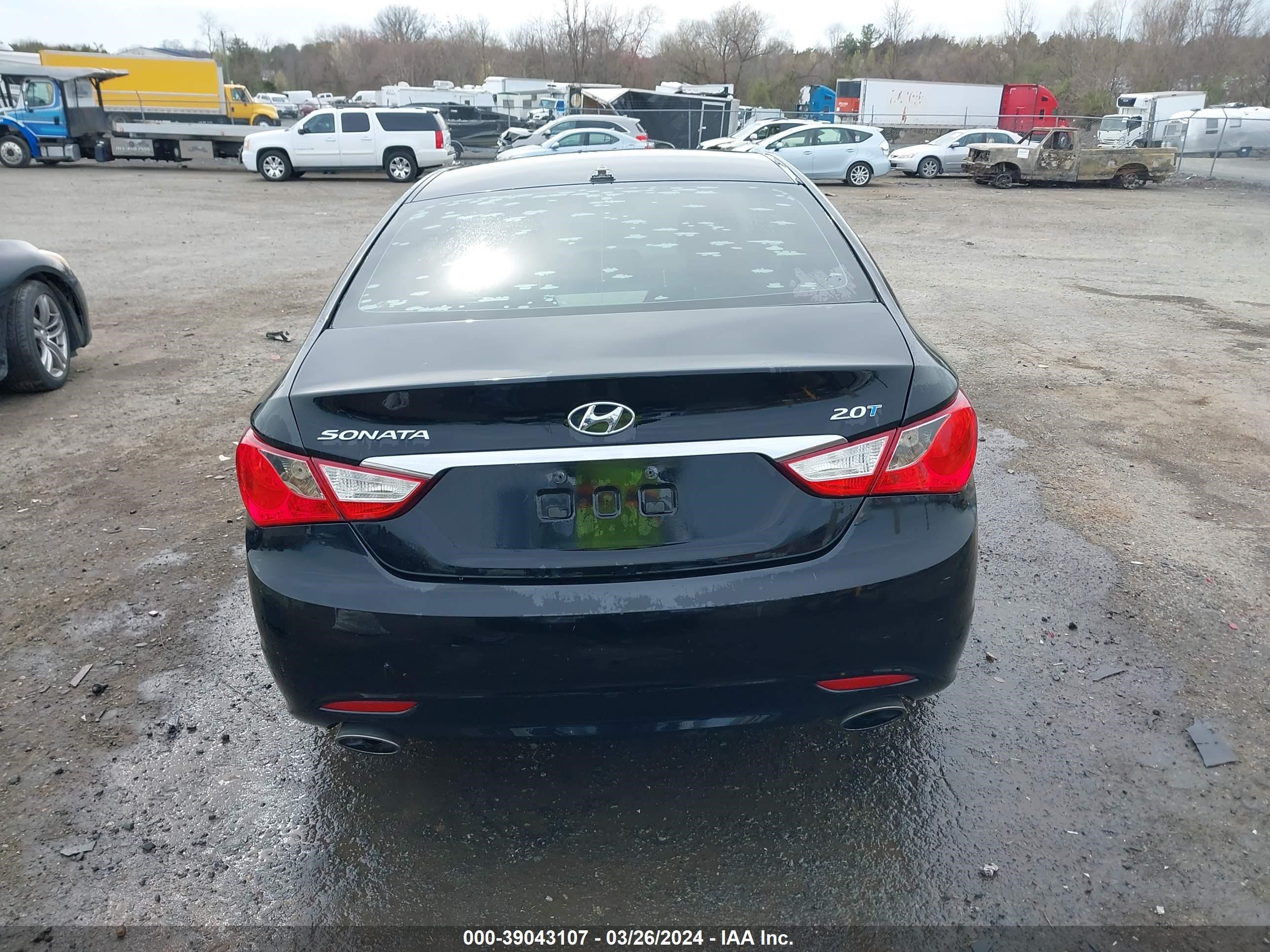 Photo 15 VIN: 5NPEC4AB3CH324071 - HYUNDAI SONATA 