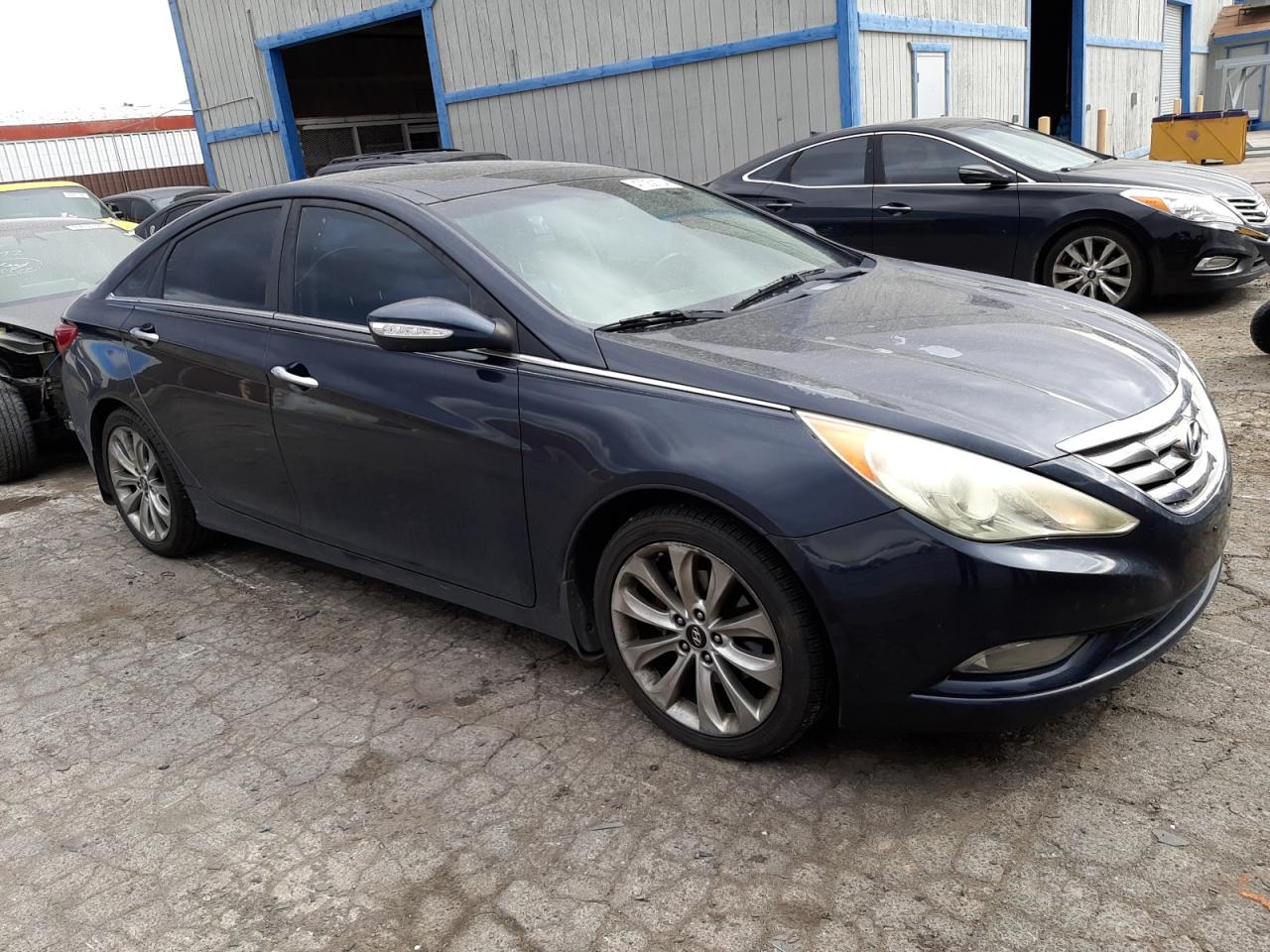 Photo 3 VIN: 5NPEC4AB3CH329481 - HYUNDAI SONATA 