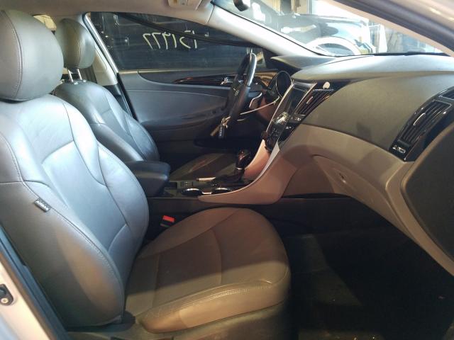 Photo 4 VIN: 5NPEC4AB3CH333191 - HYUNDAI SONATA SE 