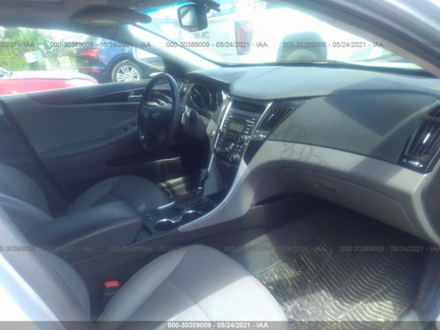 Photo 4 VIN: 5NPEC4AB3CH386523 - HYUNDAI SONATA 