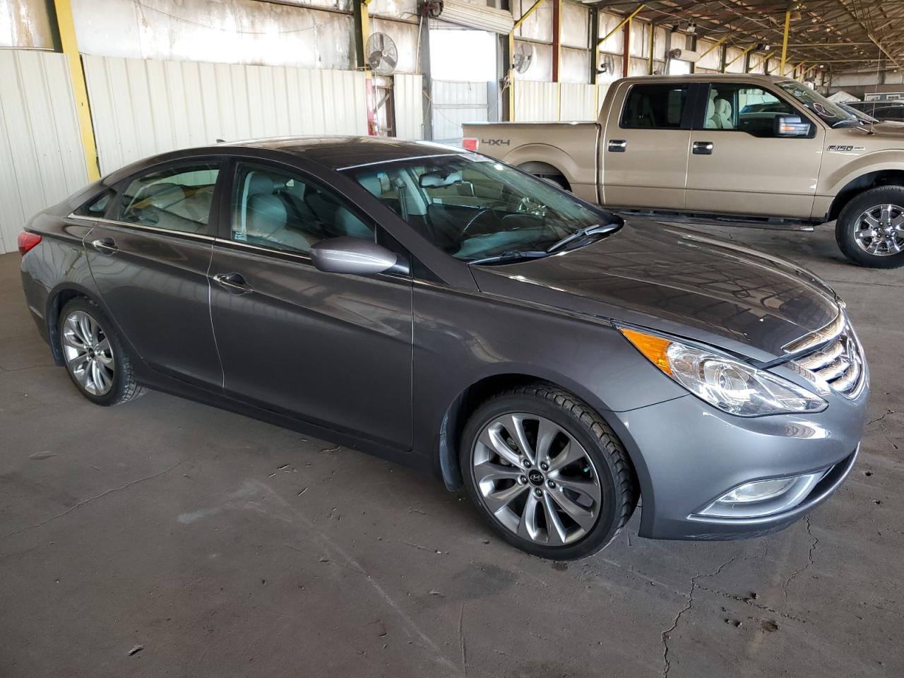 Photo 3 VIN: 5NPEC4AB3CH389941 - HYUNDAI SONATA 