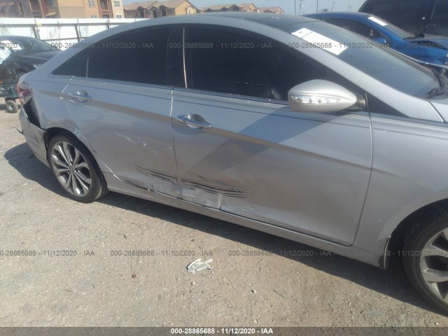 Photo 5 VIN: 5NPEC4AB3CH487870 - HYUNDAI SONATA 