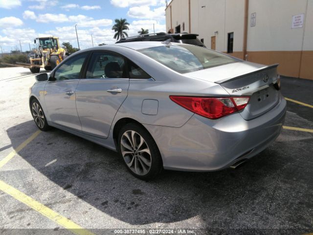 Photo 2 VIN: 5NPEC4AB3DH748030 - HYUNDAI SONATA 