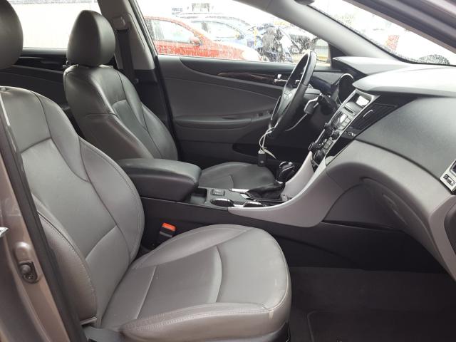 Photo 4 VIN: 5NPEC4AB4CH394131 - HYUNDAI SONATA SE 