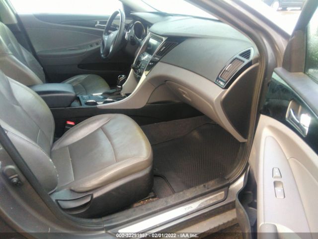 Photo 4 VIN: 5NPEC4AB4CH397322 - HYUNDAI SONATA 