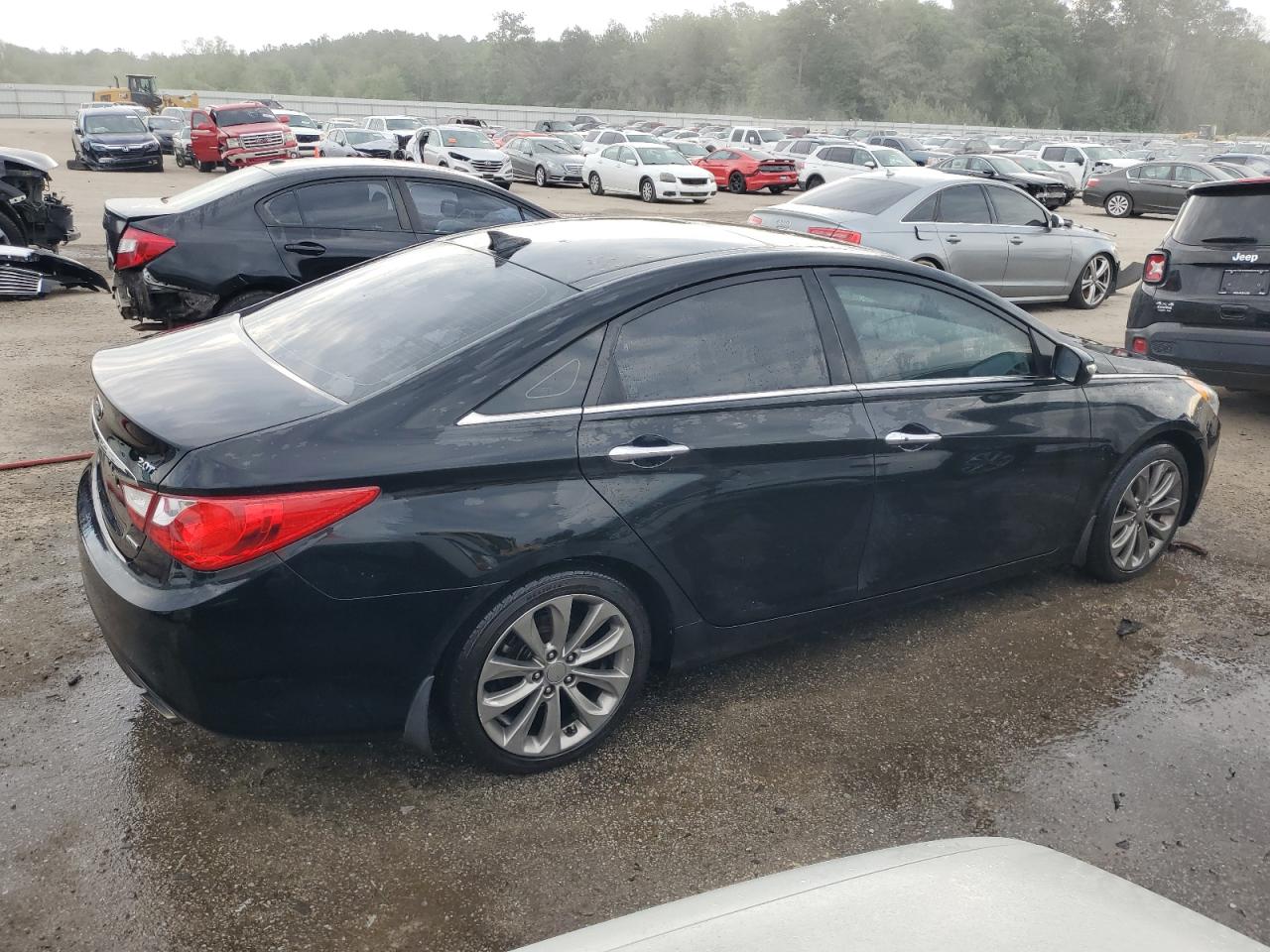 Photo 2 VIN: 5NPEC4AB4CH408738 - HYUNDAI SONATA 