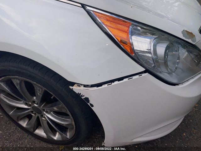 Photo 5 VIN: 5NPEC4AB4CH434353 - HYUNDAI SONATA 