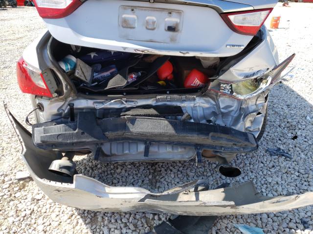 Photo 8 VIN: 5NPEC4AB4CH450004 - HYUNDAI SONATA SE 