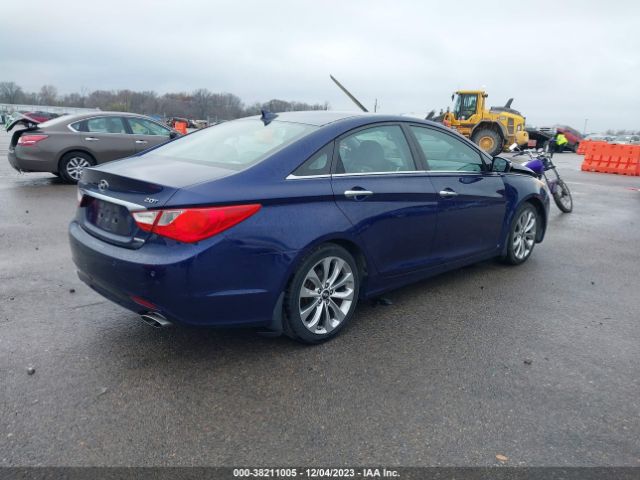 Photo 3 VIN: 5NPEC4AB4DH552470 - HYUNDAI SONATA 