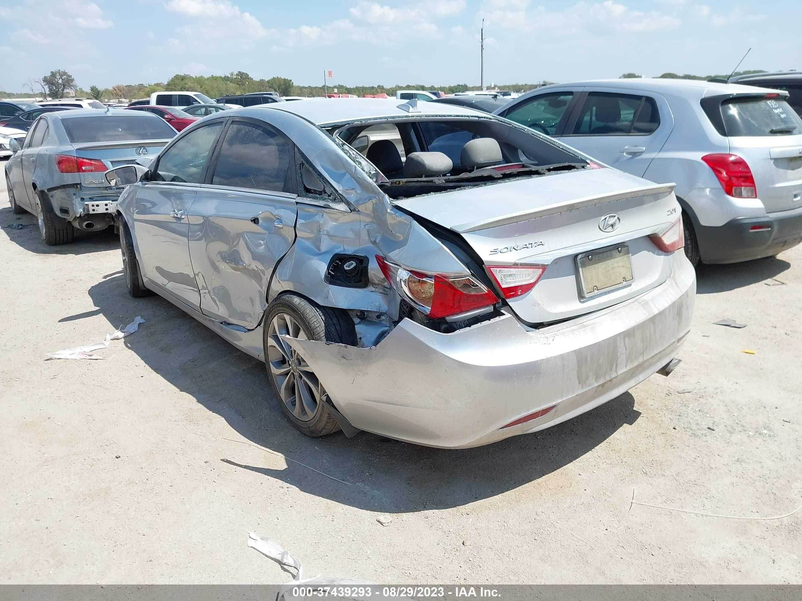 Photo 2 VIN: 5NPEC4AB4DH608827 - HYUNDAI SONATA 