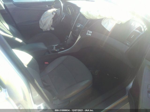 Photo 4 VIN: 5NPEC4AB5BH172230 - HYUNDAI SONATA 