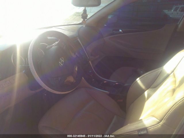 Photo 4 VIN: 5NPEC4AB5BH248299 - HYUNDAI SONATA 