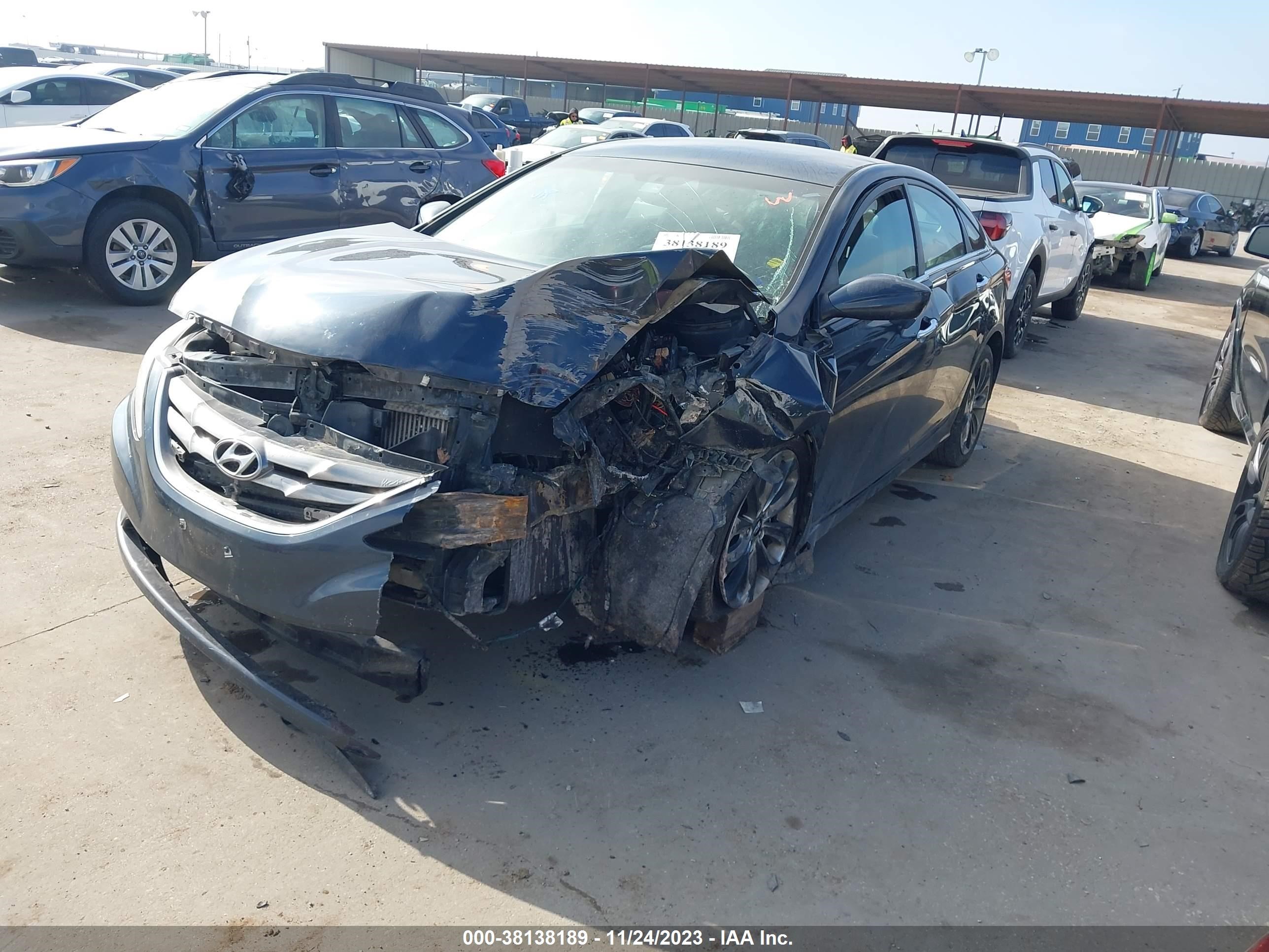 Photo 1 VIN: 5NPEC4AB5BH268200 - HYUNDAI SONATA 