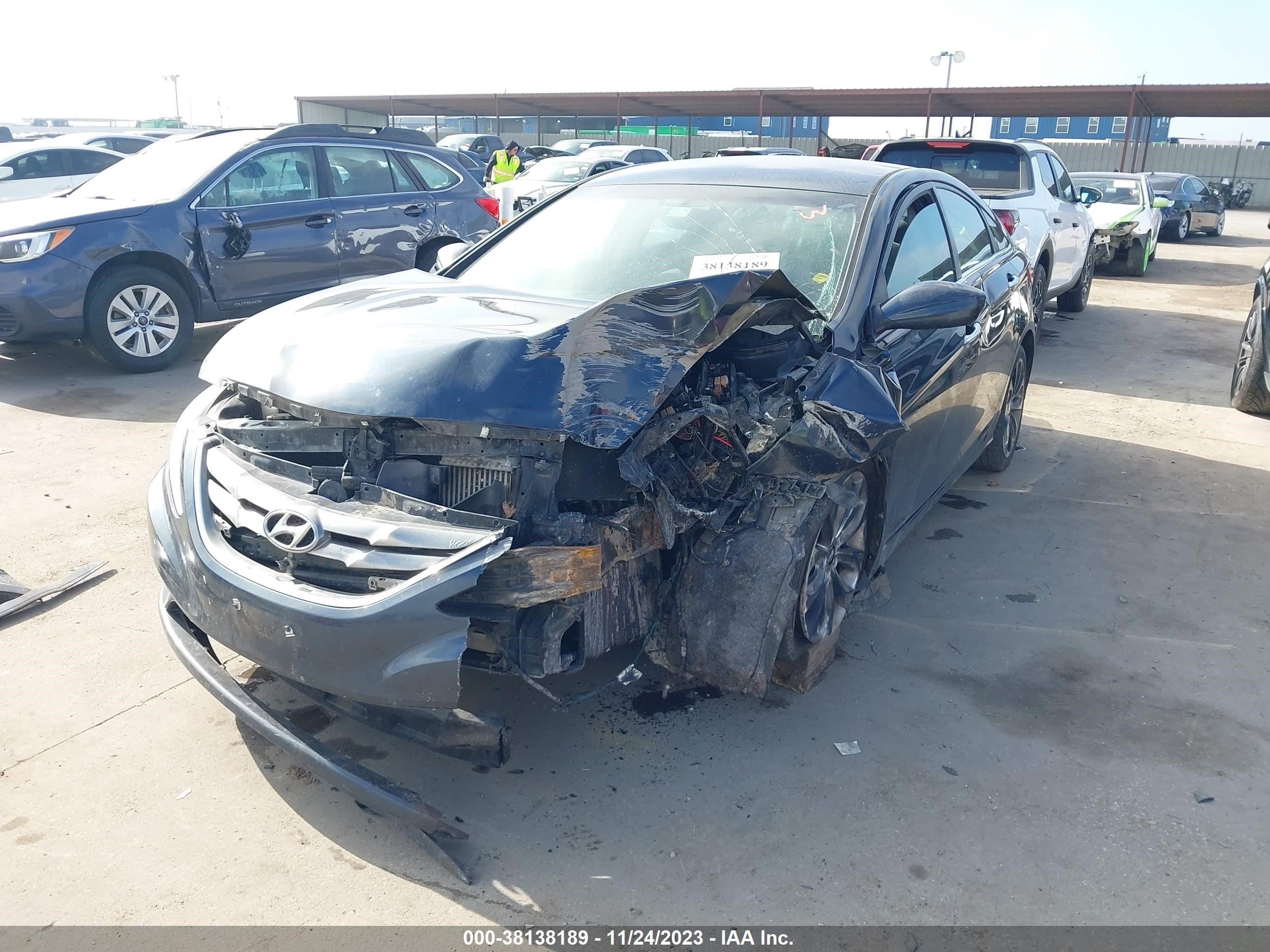 Photo 5 VIN: 5NPEC4AB5BH268200 - HYUNDAI SONATA 