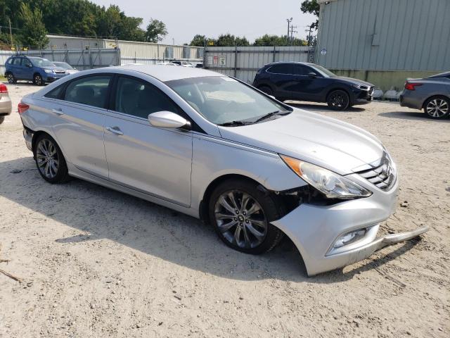 Photo 3 VIN: 5NPEC4AB5CH321768 - HYUNDAI SONATA SE 