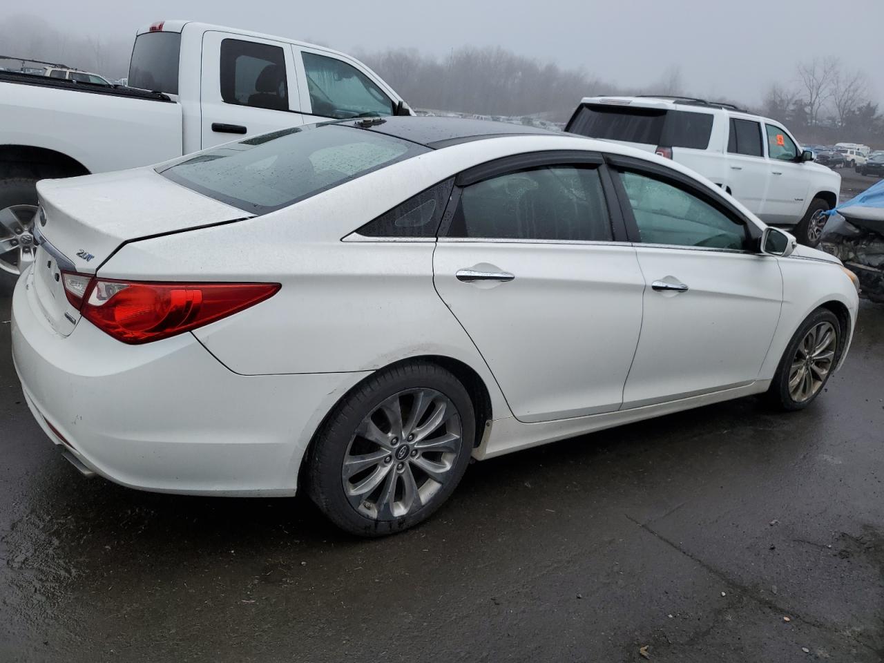 Photo 2 VIN: 5NPEC4AB5CH328736 - HYUNDAI SONATA 