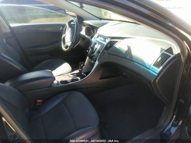 Photo 4 VIN: 5NPEC4AB5CH439643 - HYUNDAI SONATA 